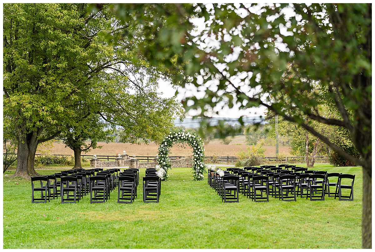 Stefanie Kamerman Photography - A Hunter Green and White Themed Wedding - Manor at Airmont - Round Hill, Virginia_0042.jpg