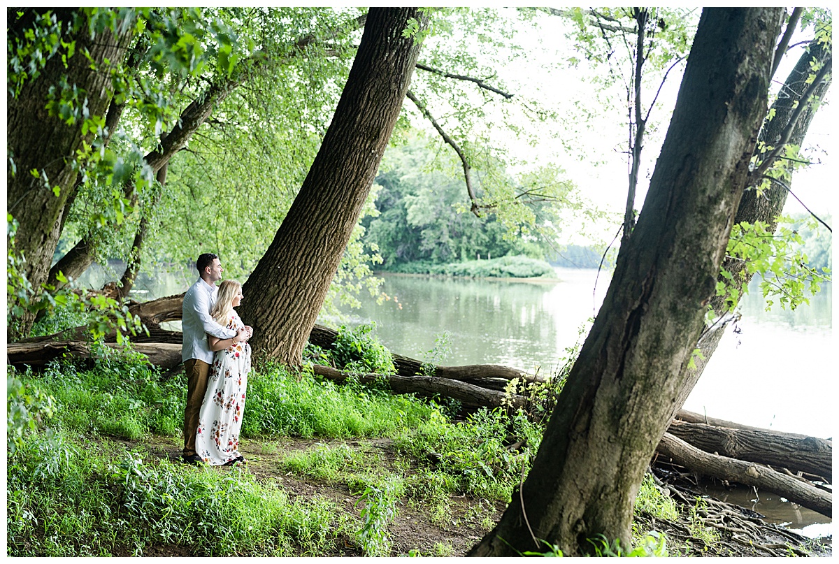 Stefanie Kamerman Photography - Holly and Nick - A Red Rock Overlook Engagement Session - Leesburg, VIRGINIA_0020.jpg