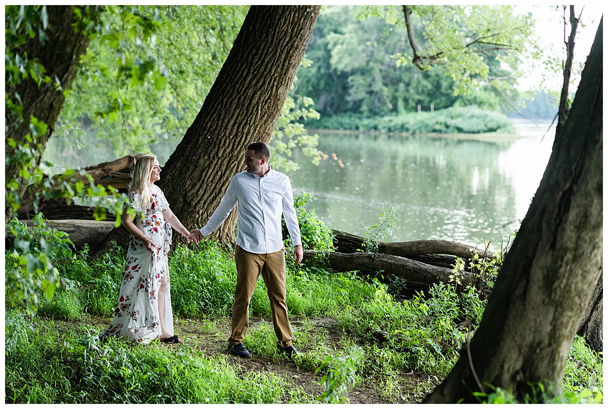 Stefanie Kamerman Photography - Holly and Nick - A Red Rock Overlook Engagement Session - Leesburg, VIRGINIA_0023.jpg